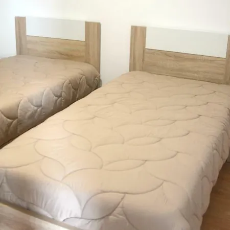 Belo Campo - Ilha Do Faial 招待所 3*